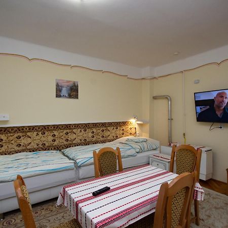 Amalia Apartman Дьюла Экстерьер фото