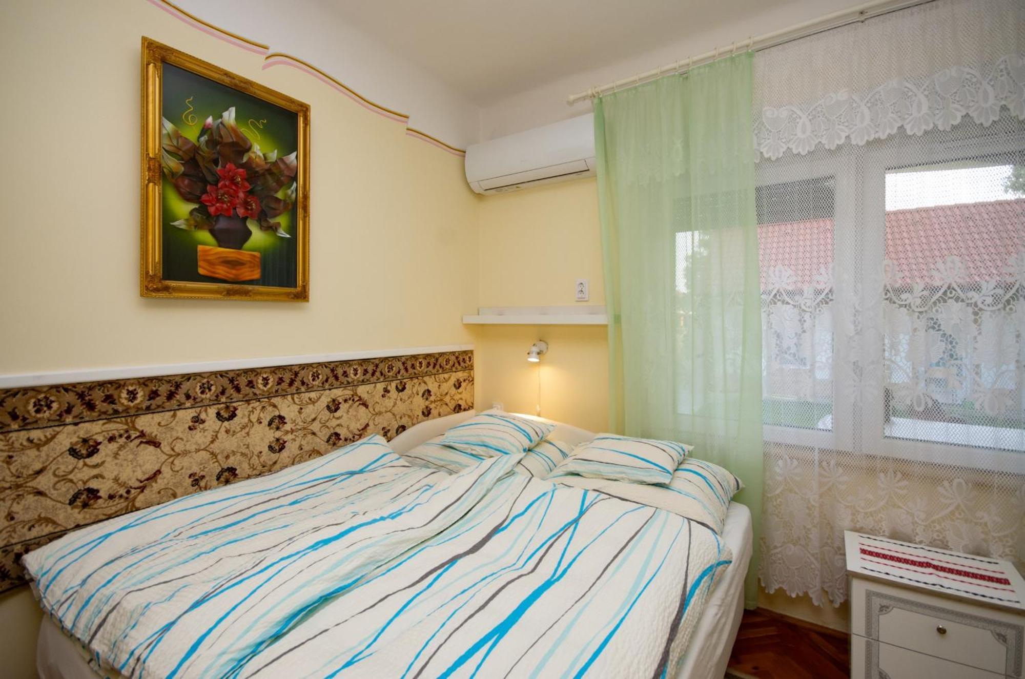 Amalia Apartman Дьюла Экстерьер фото