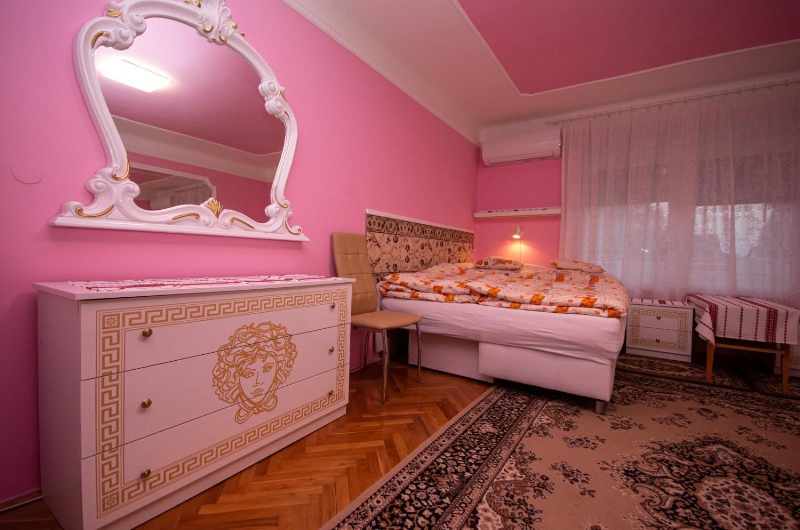Amalia Apartman Дьюла Экстерьер фото