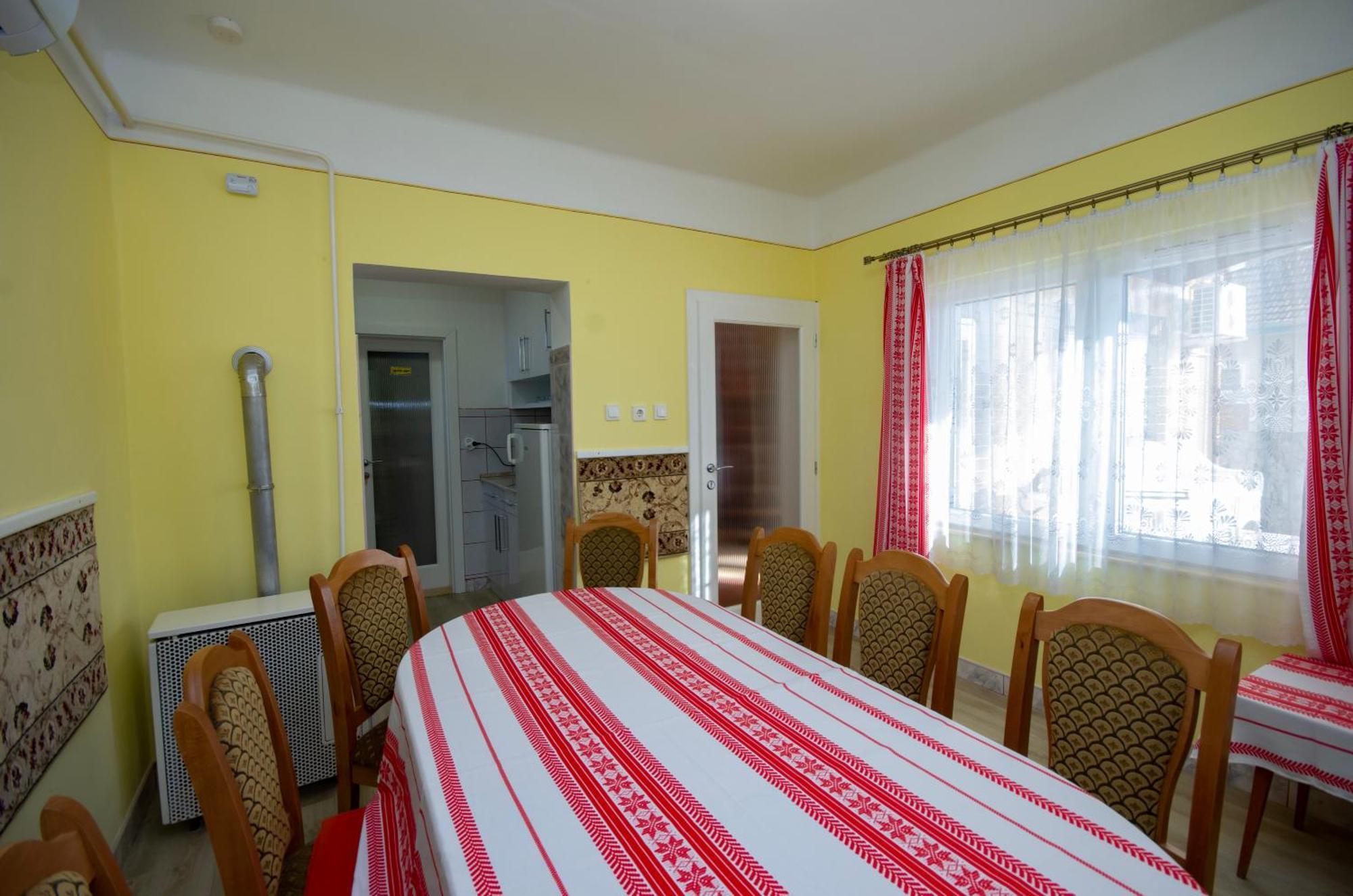 Amalia Apartman Дьюла Экстерьер фото