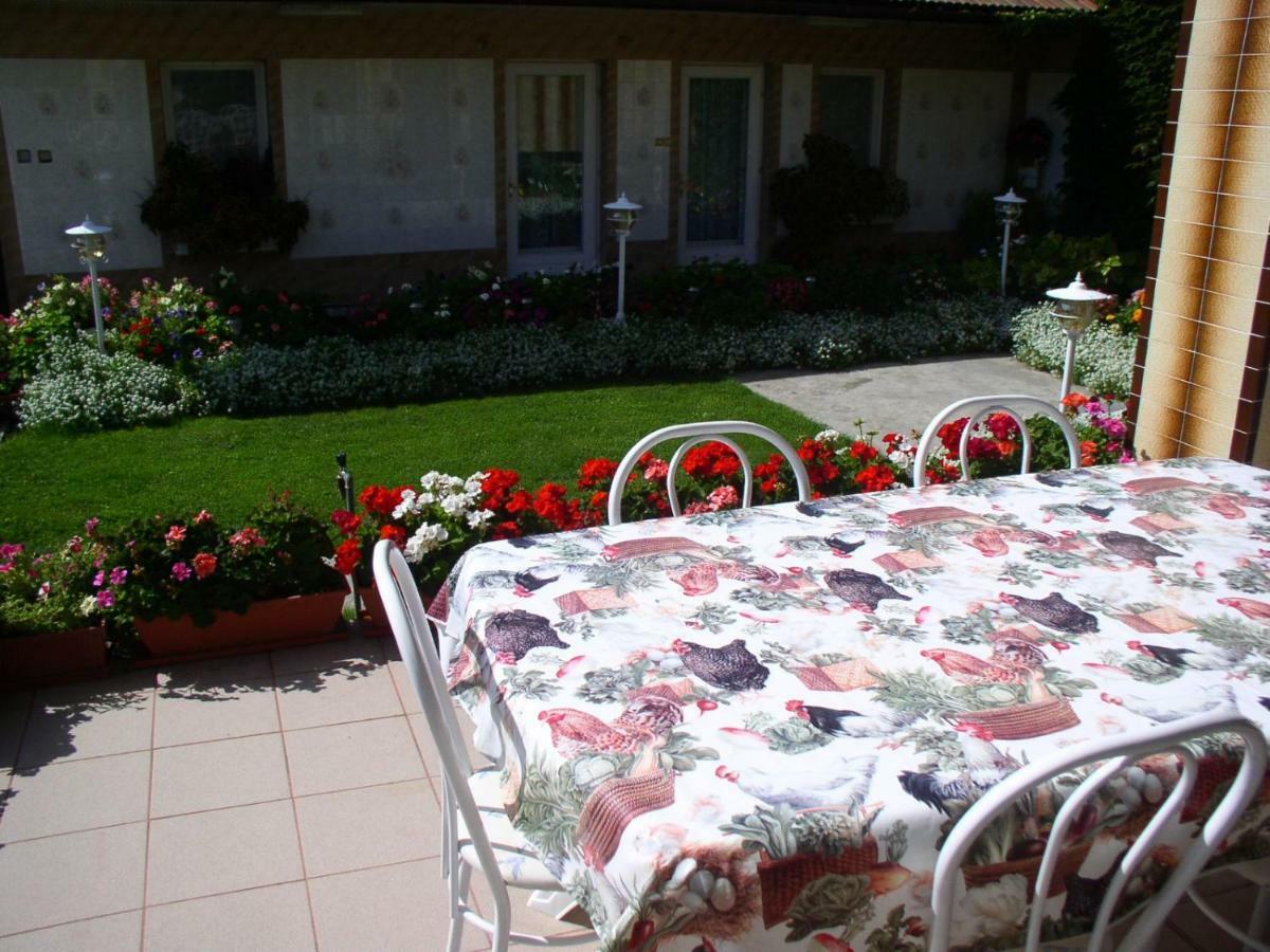 Amalia Apartman Дьюла Экстерьер фото